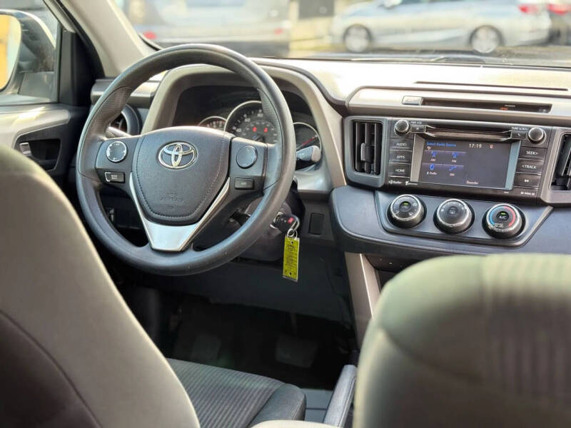 2016 Toyota RAV4 LE