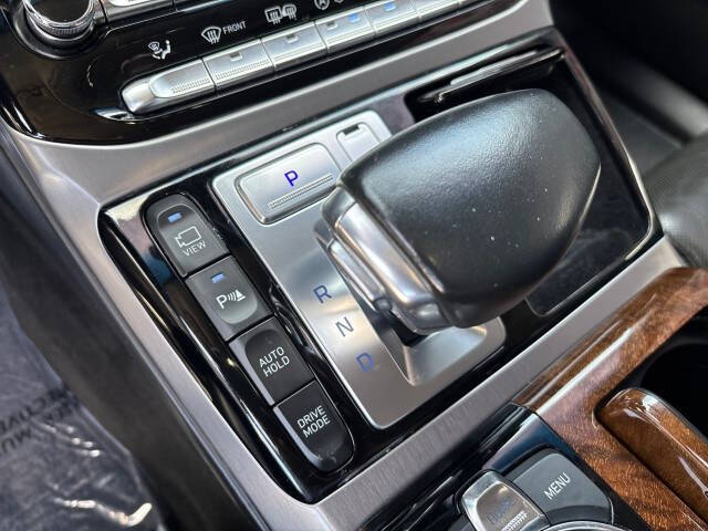 2018 Genesis G90