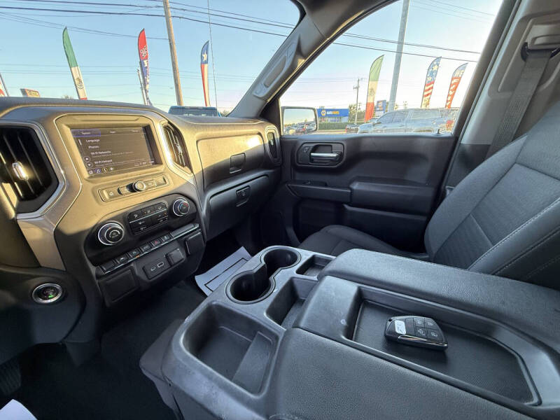 2023 Chevrolet Silverado 1500 Custom