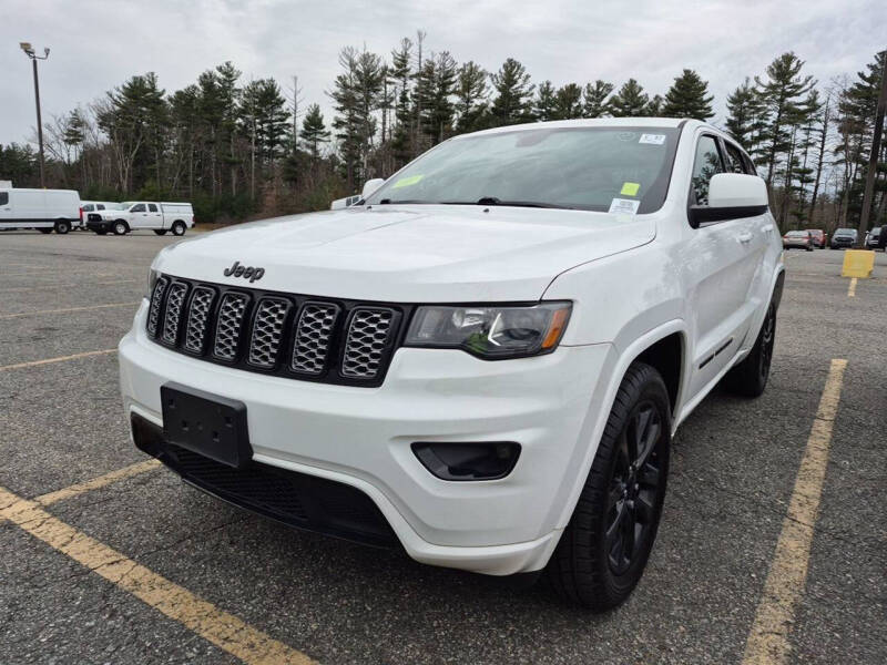 2018 Jeep Grand Cherokee Altitude's photo