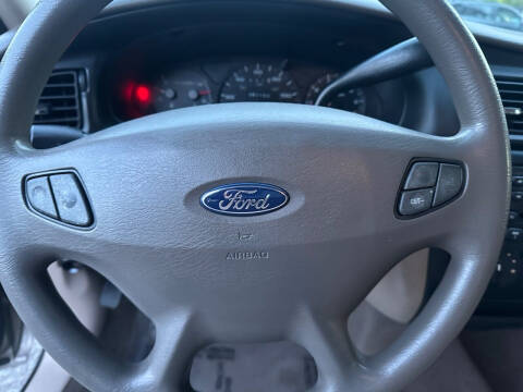 2002 Ford Taurus SES
