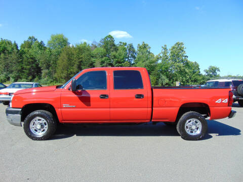 2005 Chevrolet Silverado 2500HD for sale at E & M AUTO SALES in Locust Grove VA