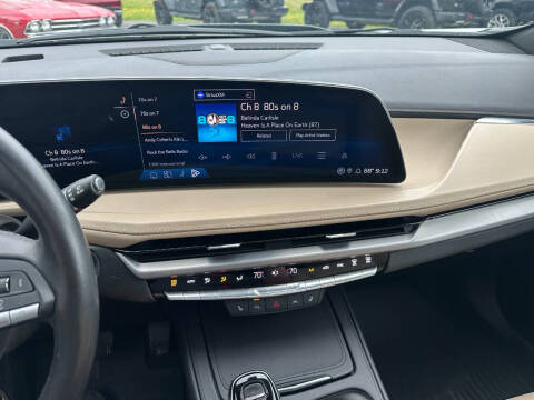 2024 Cadillac XT4 Luxury
