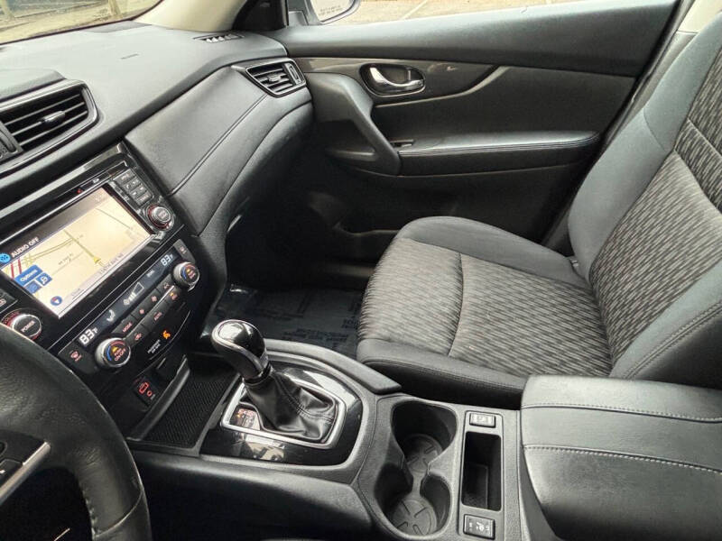 2017 Nissan Rogue SV