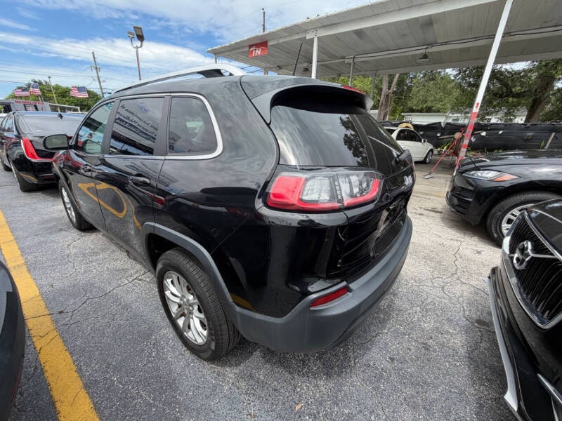 2019 Jeep Cherokee Latitude