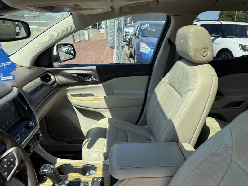 2019 GMC Acadia Denali