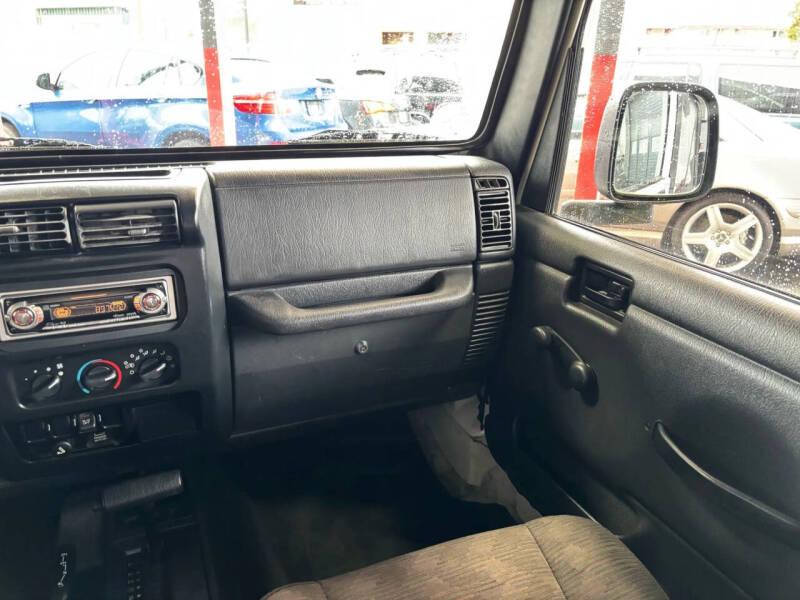 2004 Jeep Wrangler X