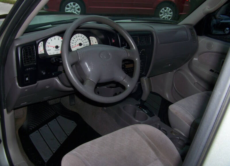 2001 Toyota Tacoma Prerunner photo 9