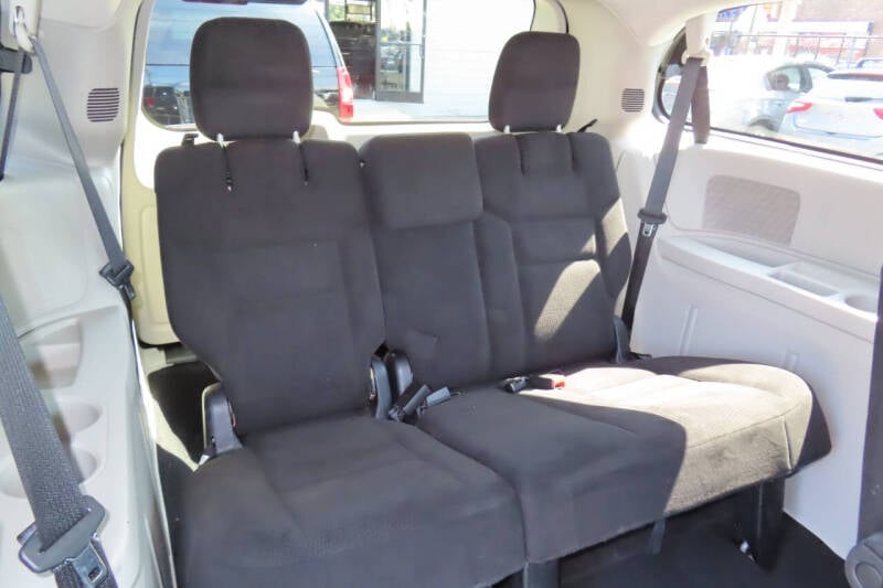 2014 Dodge Grand Caravan SE photo 12