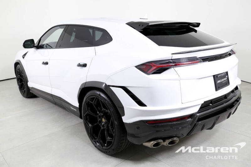 2024 Lamborghini Urus Performante