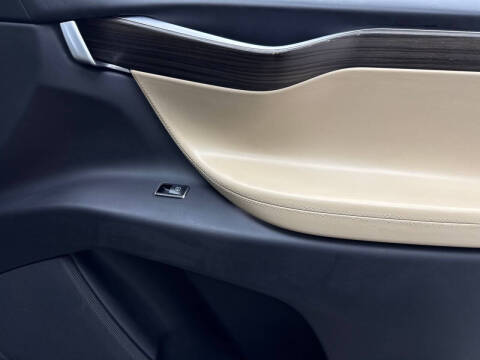 2016 Tesla Model X P90D