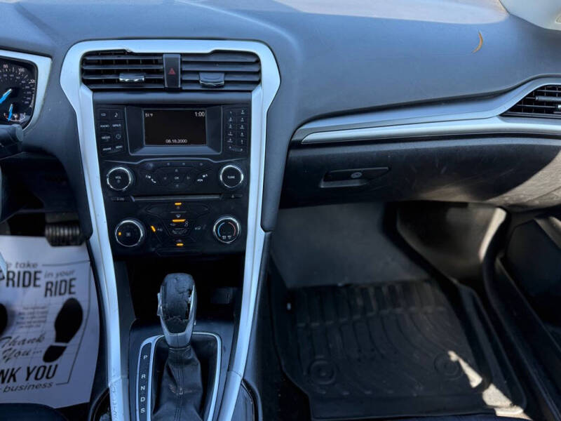 2014 Ford Fusion SE