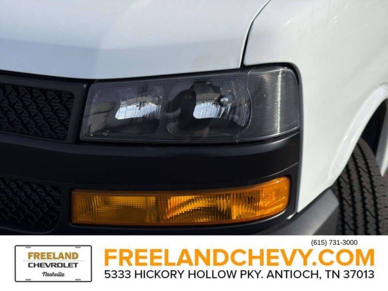 2025 Chevrolet Express 3500