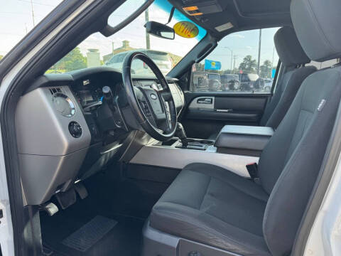 2017 Ford Expedition EL XLT