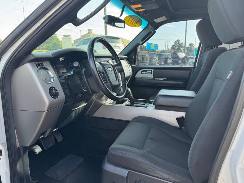 2017 Ford Expedition EL XLT