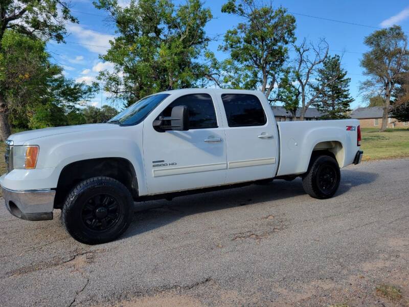 2010 GMC Sierra 2500HD for sale at TNT Auto in Coldwater KS
