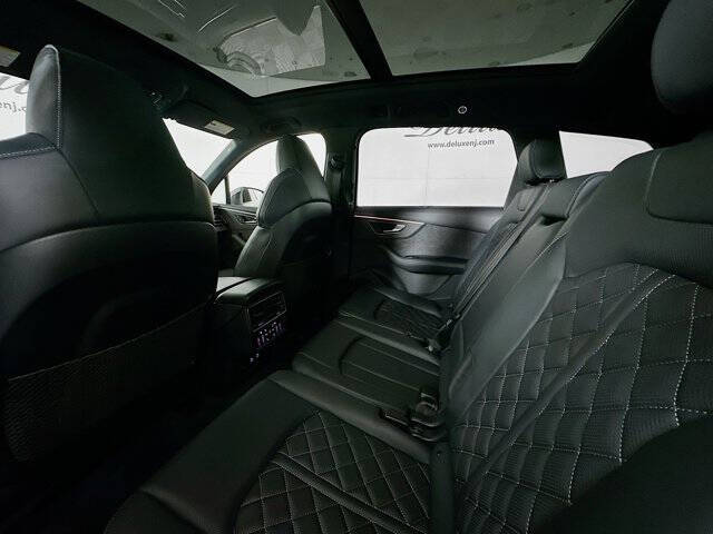 2025 Audi SQ7 4.0T quattro Premium Plus