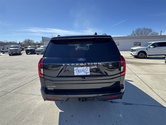 2025 Ford Expedition Active