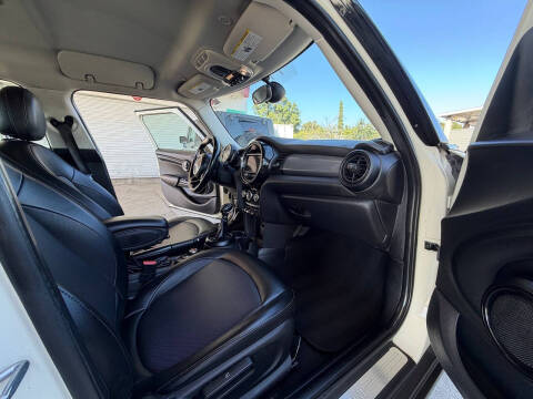 2018 MINI Hardtop 4 Door Cooper