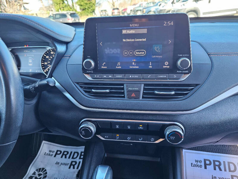 2022 Nissan Altima 2.5 SR