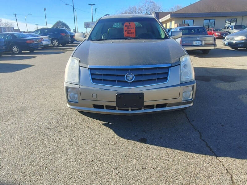 2004 Cadillac SRX for sale at SPECIALTY CARS INC in Faribault MN