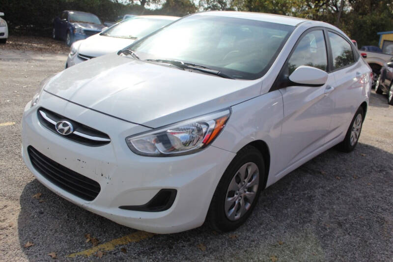 2017 Hyundai Accent SE photo 5