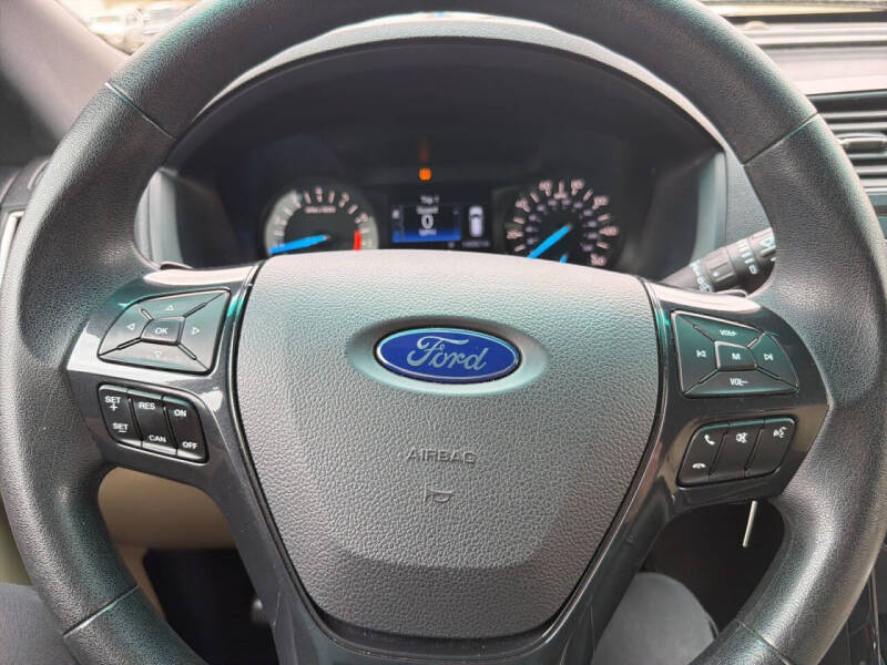 2016 Ford Explorer