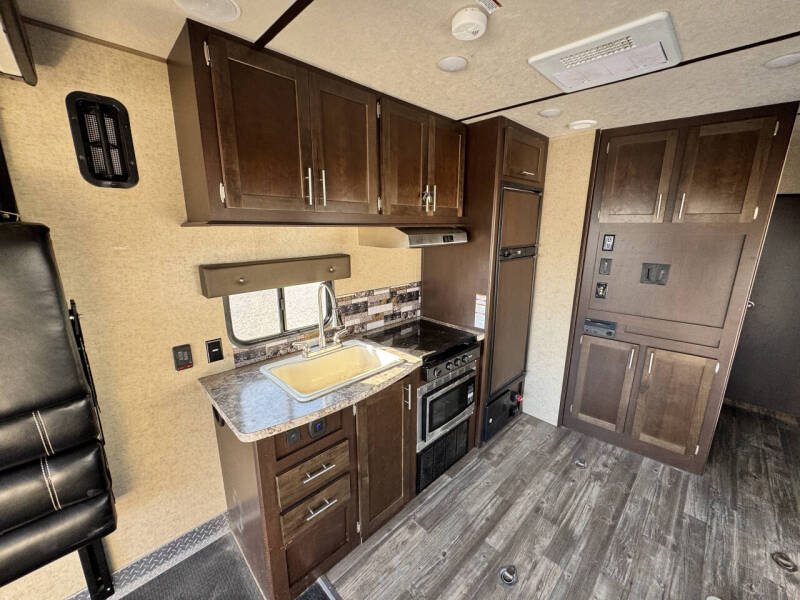 2018 Forest River XLR Boost M-27QB