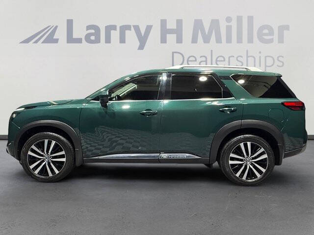 2023 Nissan Pathfinder Platinum