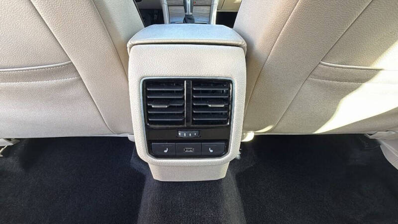 2018 Volkswagen Passat 2.0T SE