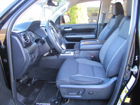 2017 Toyota Tundra SR5