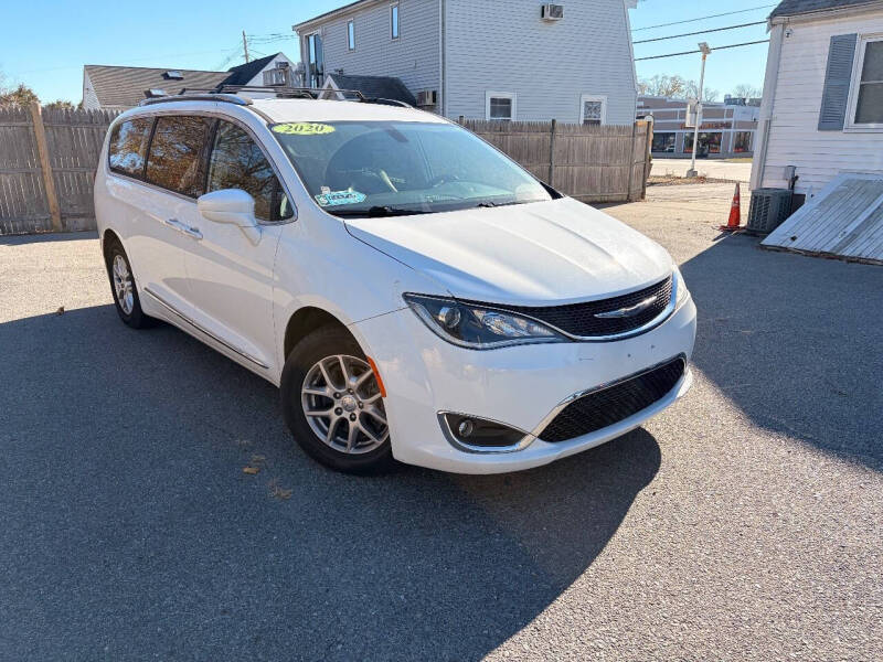2020 Chrysler Pacifica Touring L