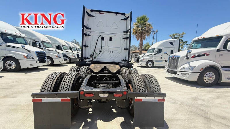 2023 Freightliner Cascadia