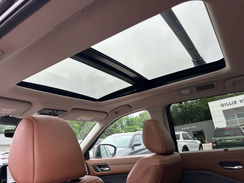 2024 Nissan Pathfinder Platinum