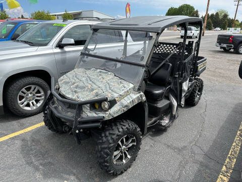 2016 John Deere Gatorxuv590i