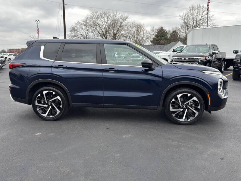 2022 Mitsubishi Outlander SE