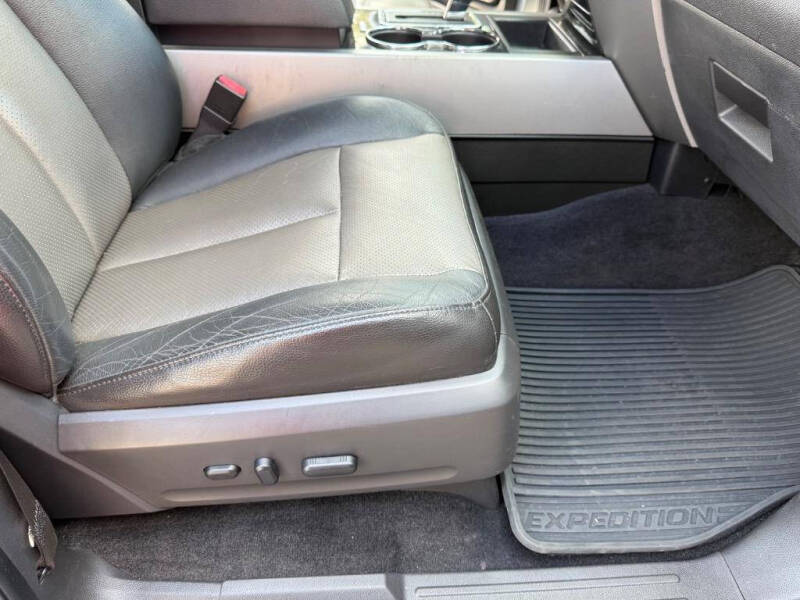 2011 Ford Expedition XLT