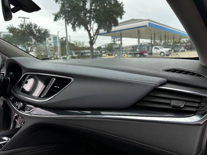 2018 Buick Enclave Essence