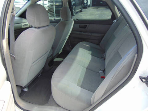 2006 Ford Taurus SE