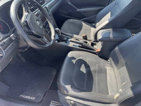 2016 Volkswagen Passat 1.8T SE