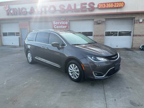 2019 Chrysler Pacifica for sale at KING AUTO SALES  II in Detroit MI