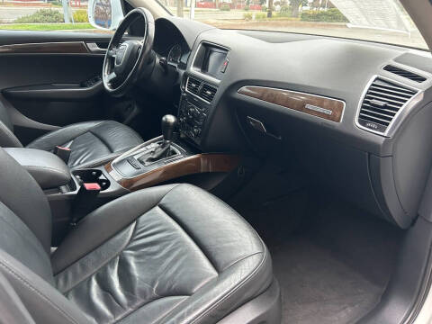 2011 Audi Q5 2.0T quattro Premium