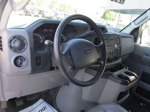 2014 Ford E-Series E-350 SD