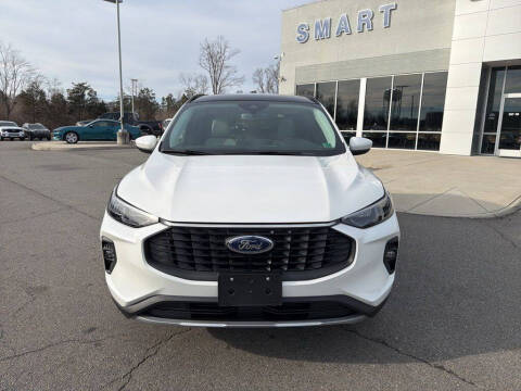 2026 Ford Escape Platinum