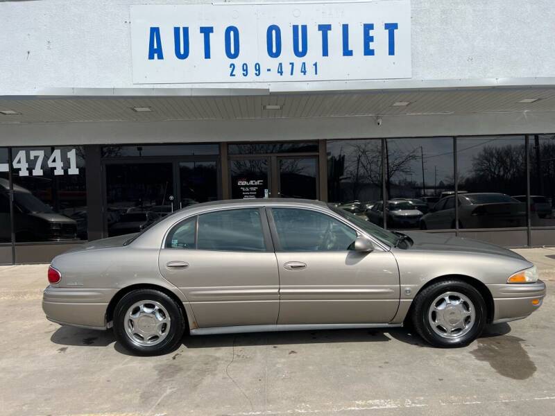 2002 Buick LeSabre for sale at Auto Outlet in Des Moines IA