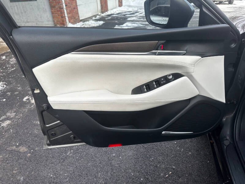 2018 Mazda MAZDA6 Signature