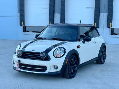 2012 MINI Cooper Hardtop for sale at Clutch Motors in Lake Bluff IL