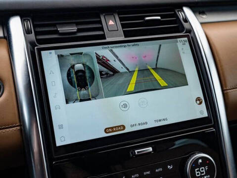 2023 Land Rover Discovery P300 S R-Dynamic