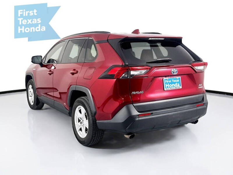 2021 Toyota RAV4 Hybrid XLE