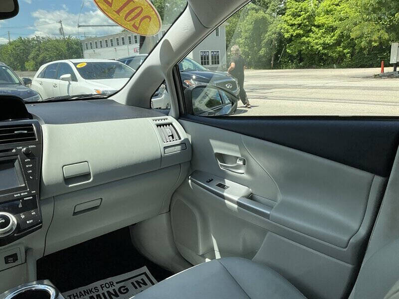 2012 Toyota Prius v Two